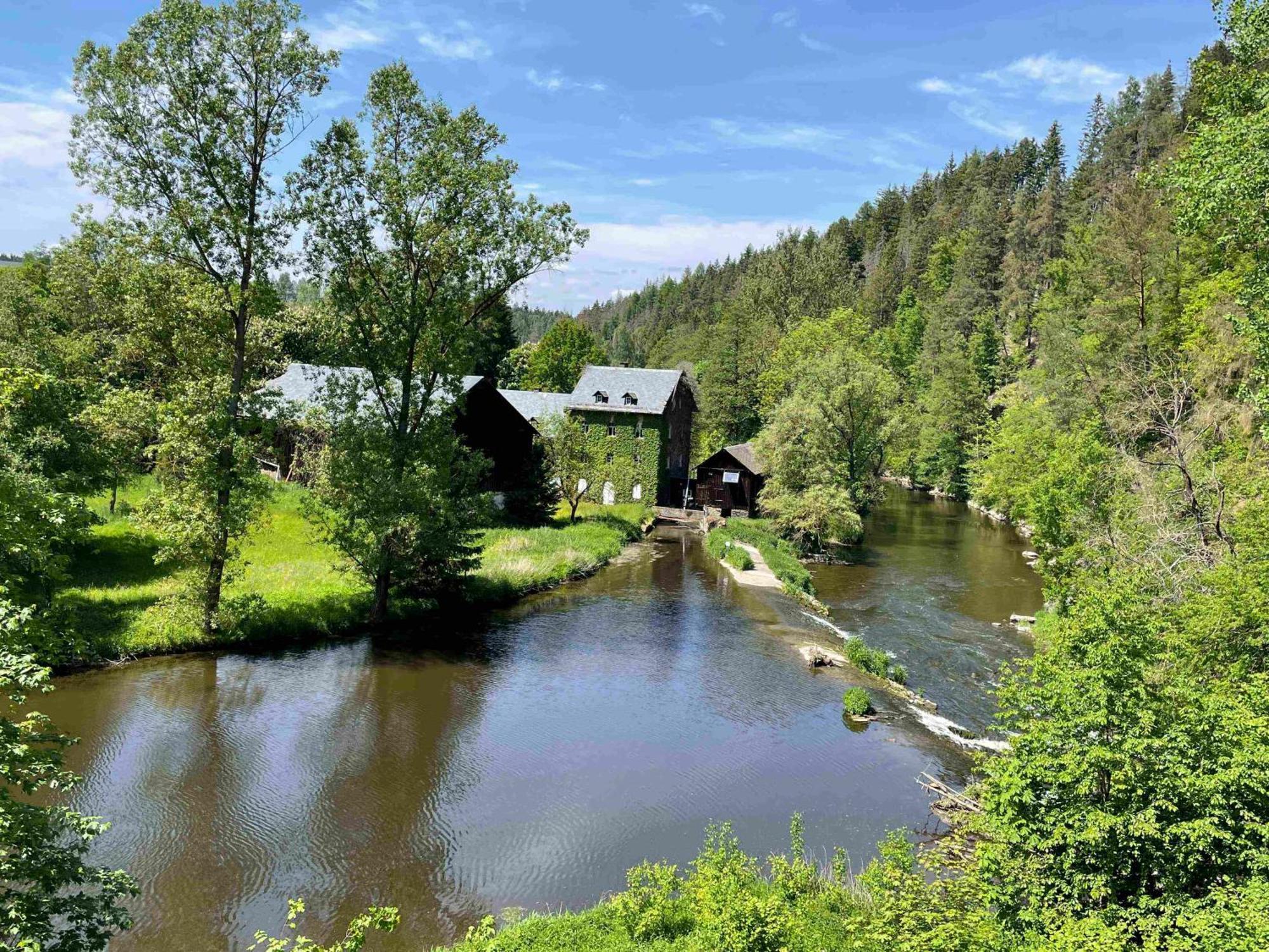 Chalet-Ferienwohnung Giebeltraum, 115 Qm, Wellness/Fitness/Sauna - Bergroedelhof Feilitzsch المظهر الخارجي الصورة